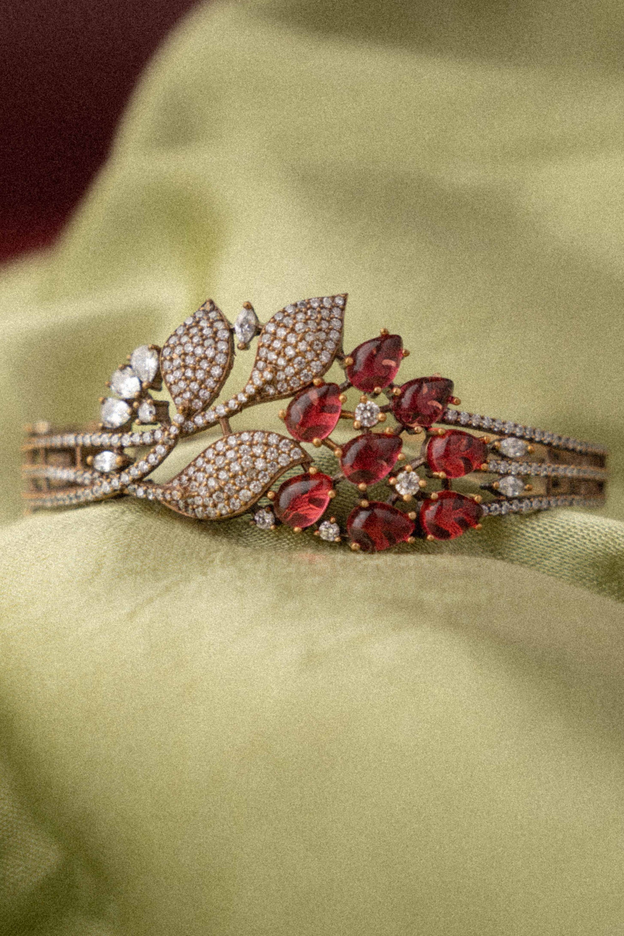 Gulnaar Bracelet
