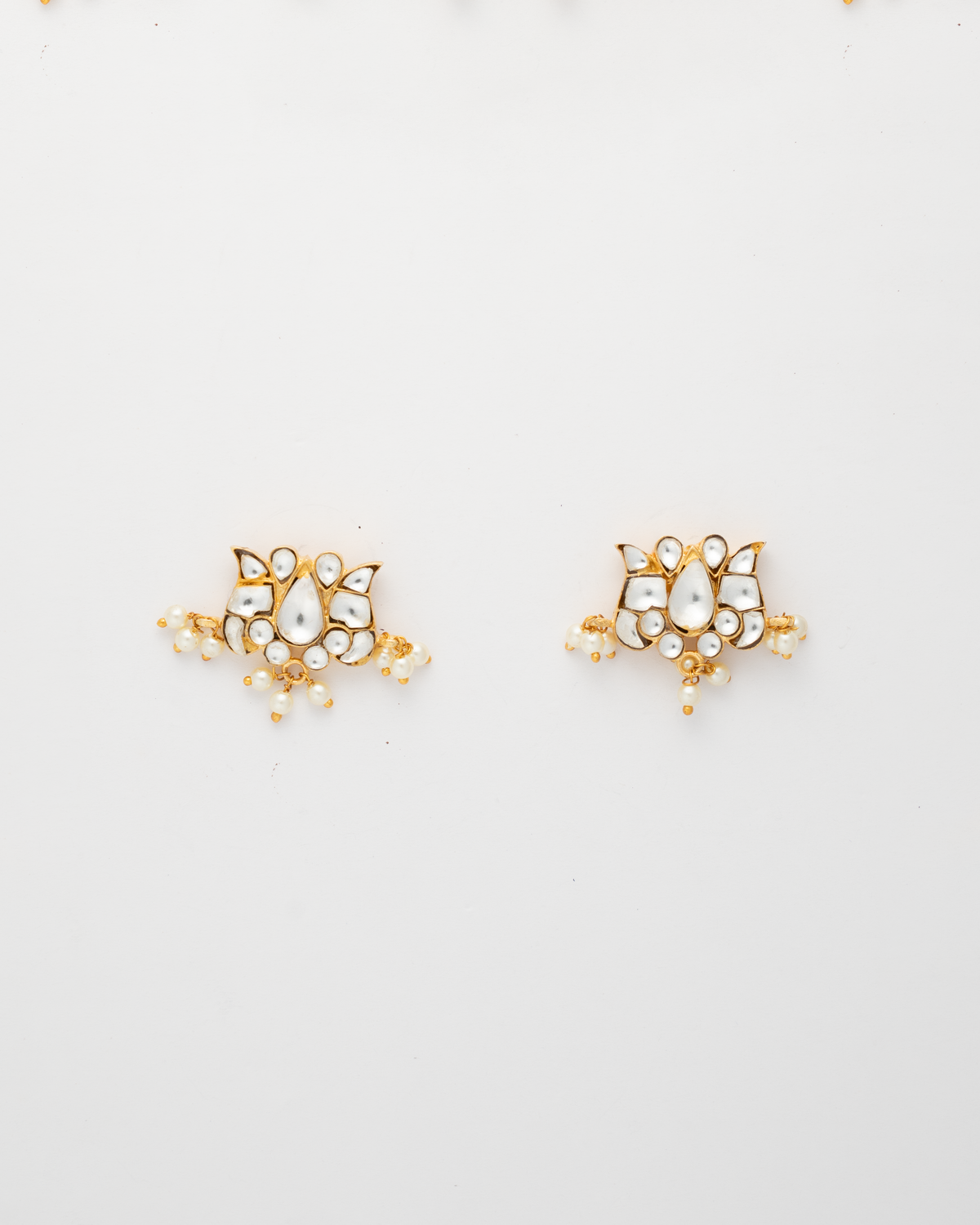 Noor Kundan Pearl Studs